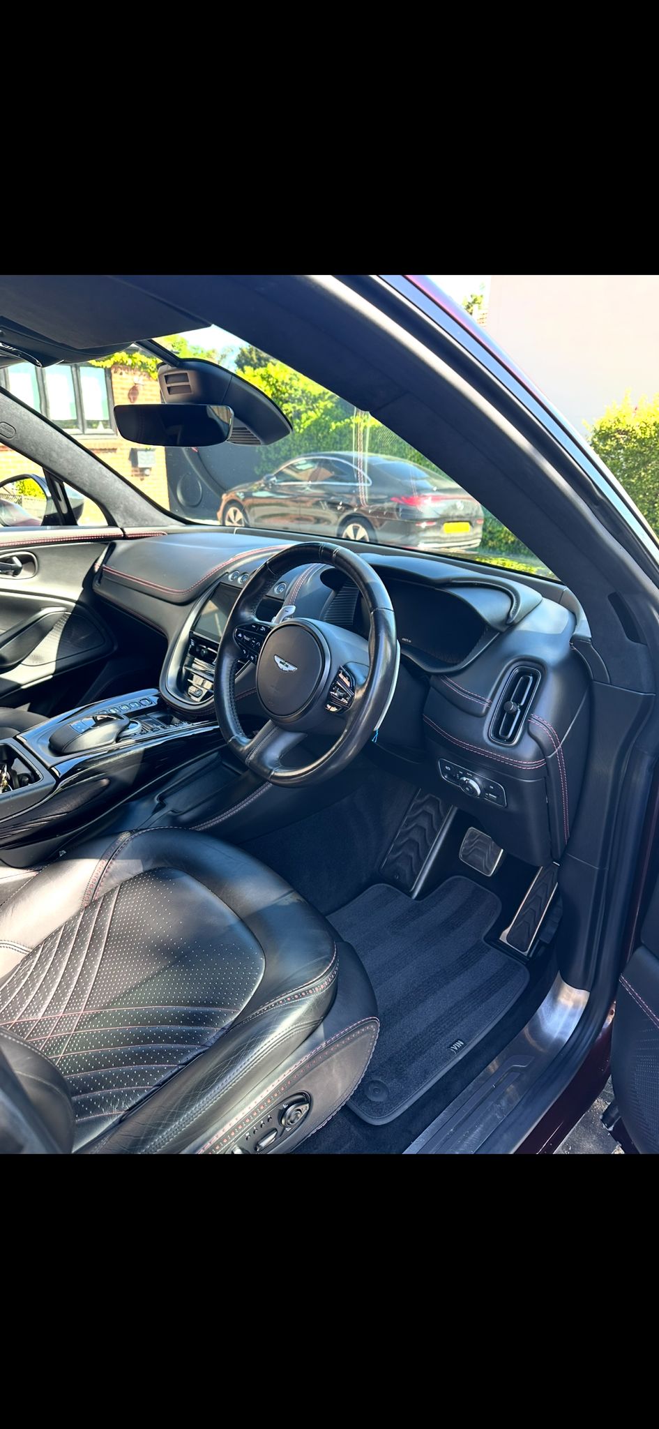 Aston Martin · Full Detail